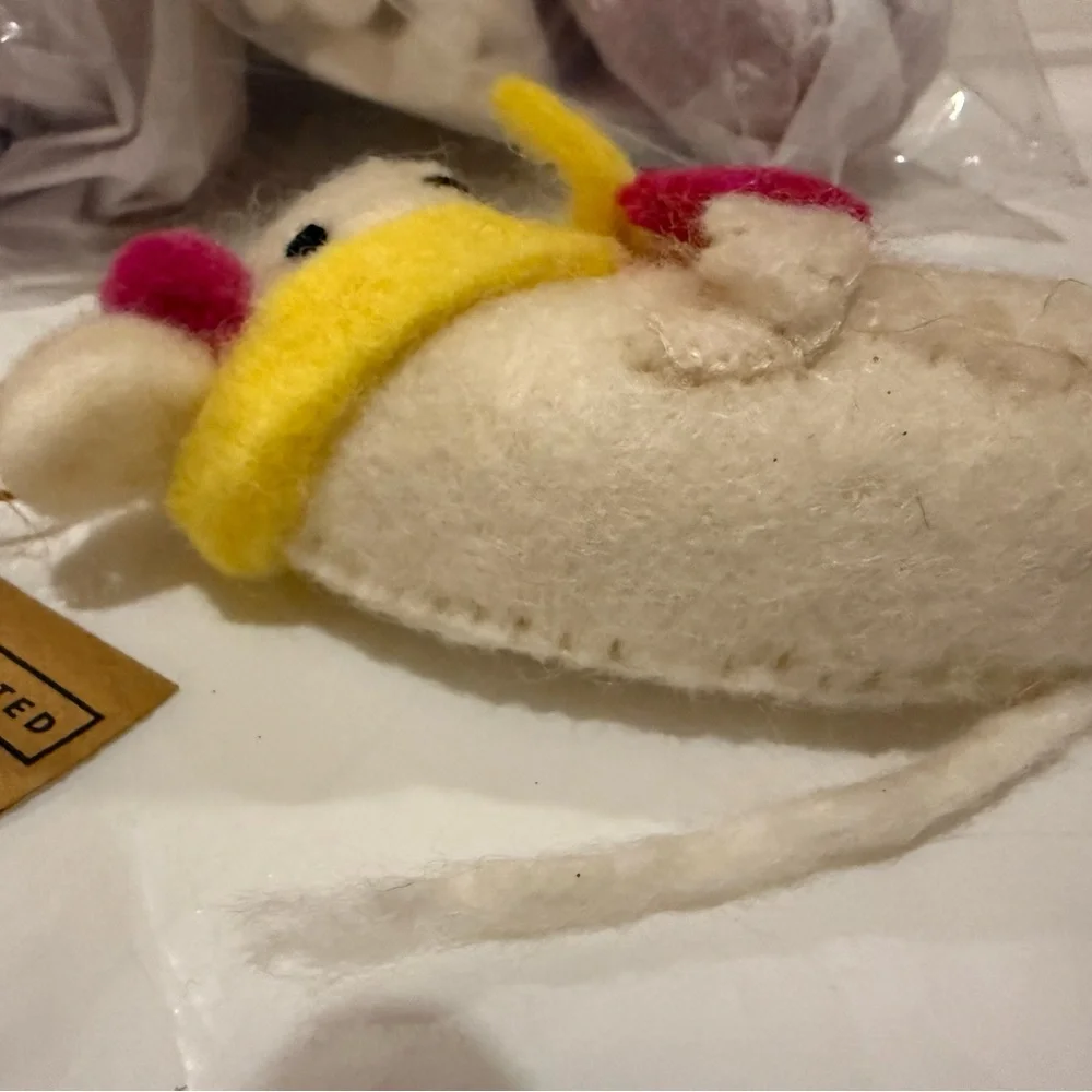 New West Elm Handcrafted Wool Felt Girl Mouse with Scarf Christmas Tree Ornament